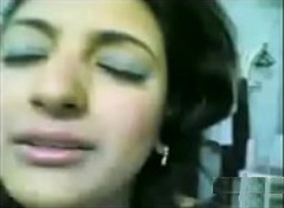 فرسه شديده اوى ويا عشيقها يدلعها وتدلعه وتتصور عريانه